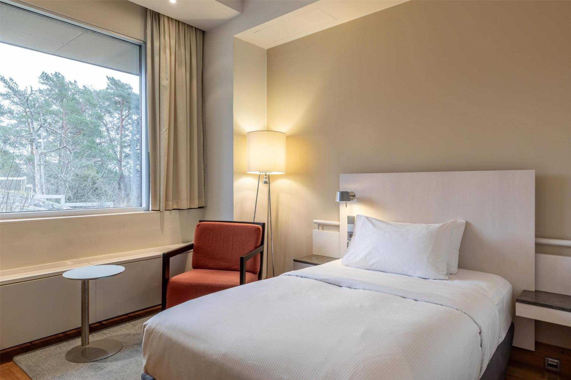 Hilton Kalastajatorppa Hotelli 4*