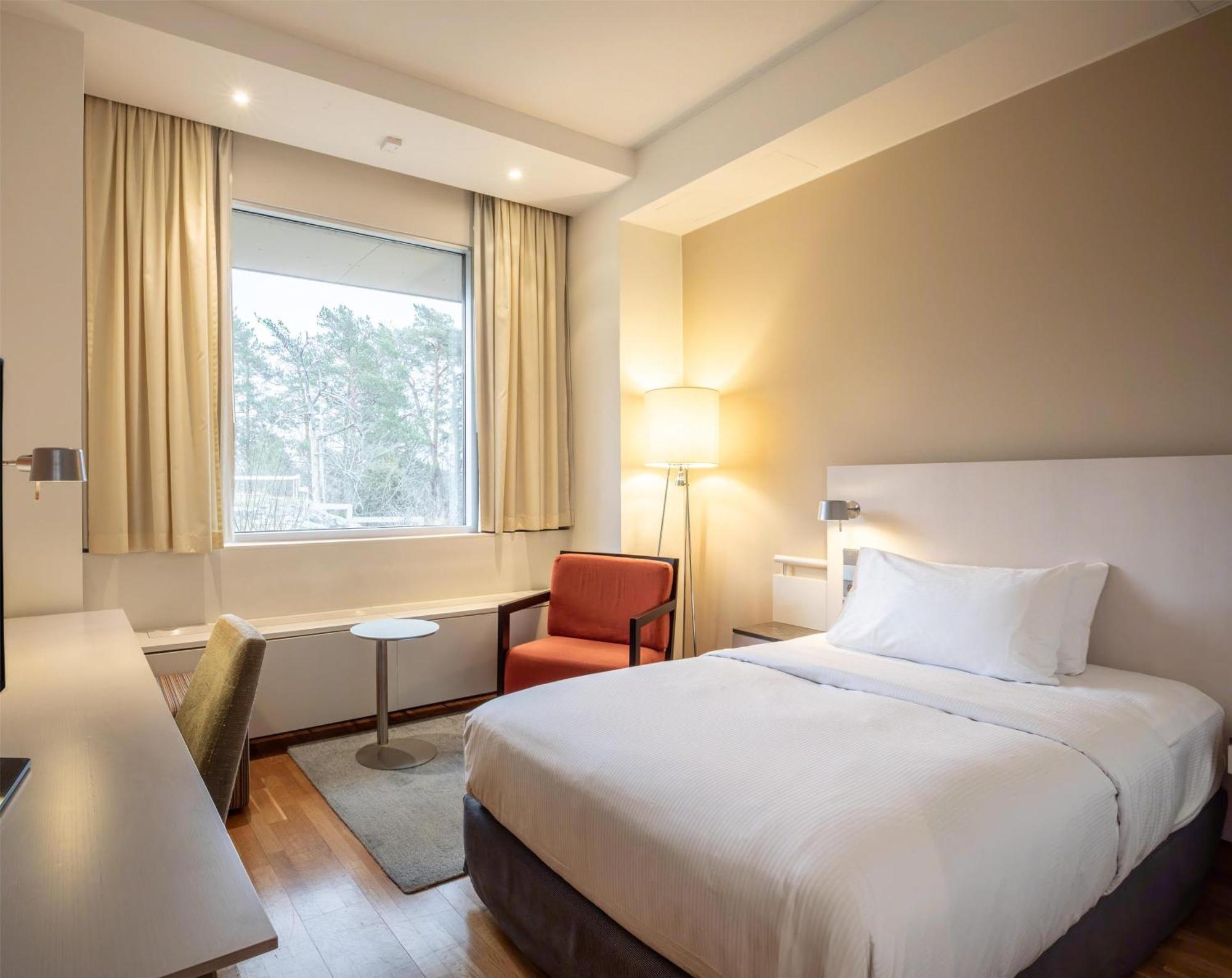 Hotelli Hilton Kalastajatorppa 4*