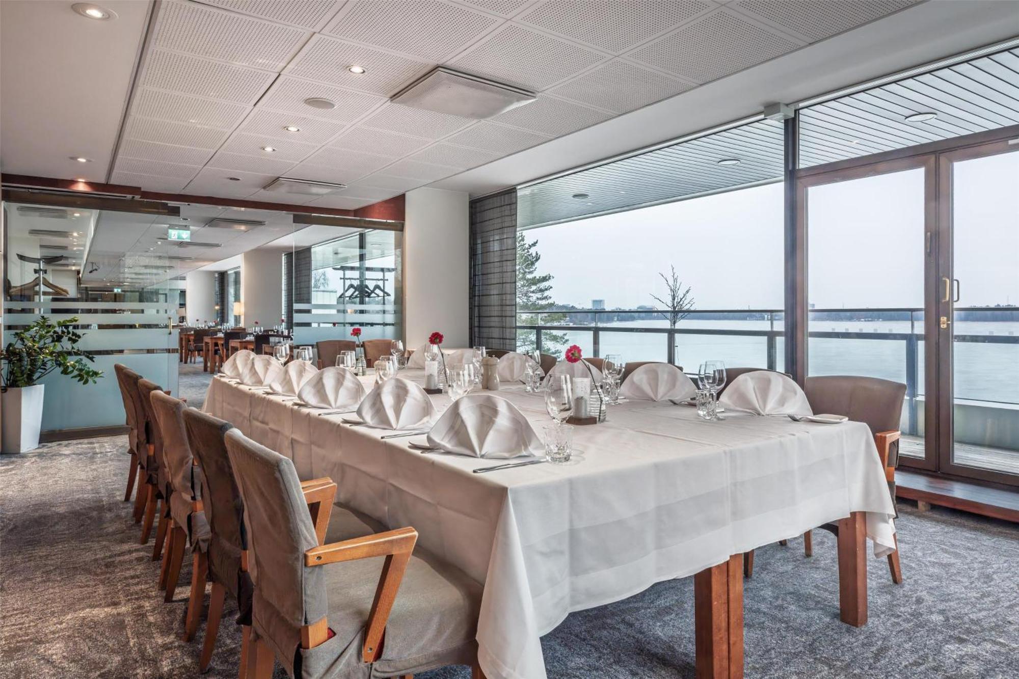 Hotelli Hilton Kalastajatorppa 4*