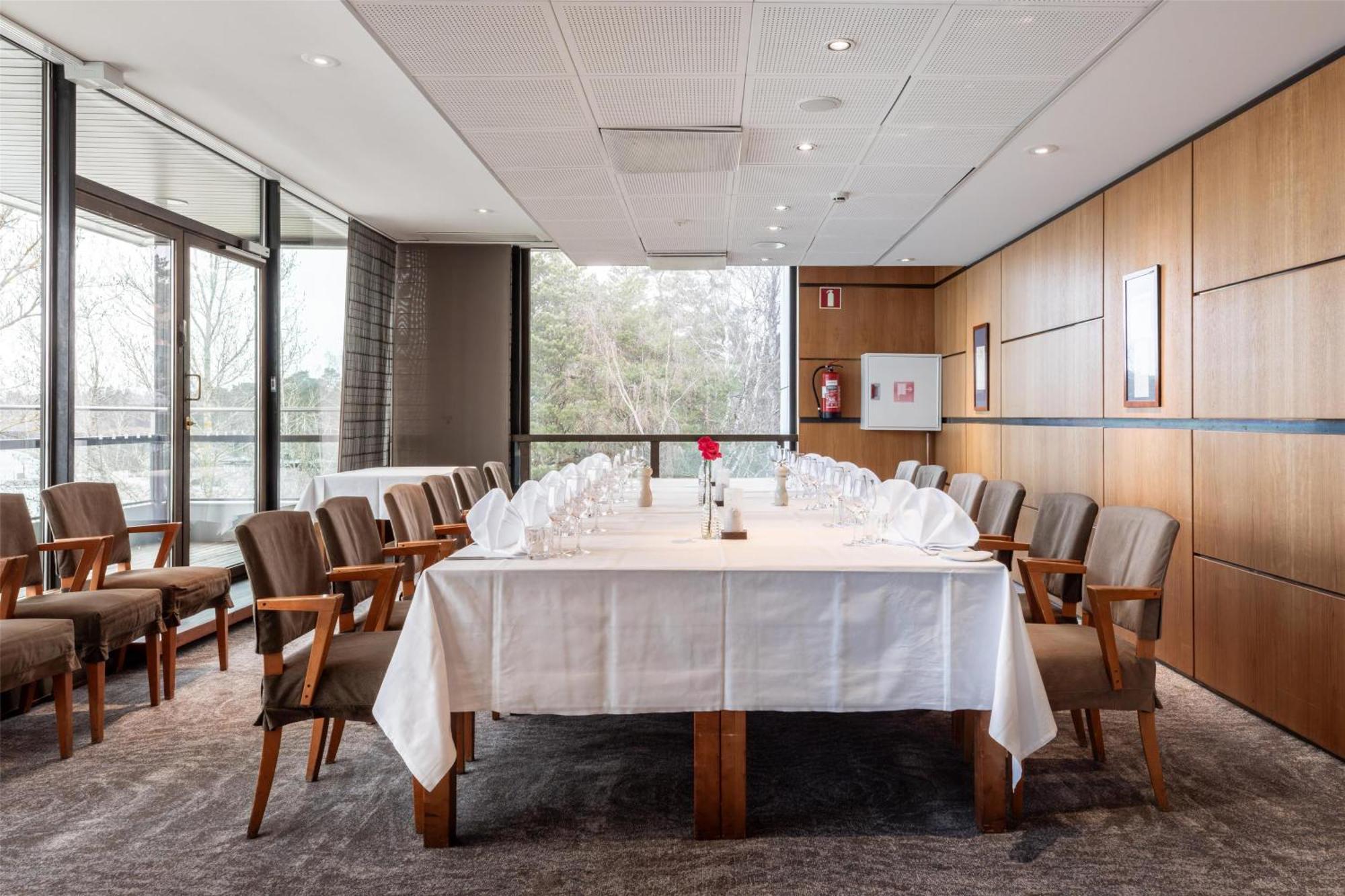 Hilton Kalastajatorppa 4*