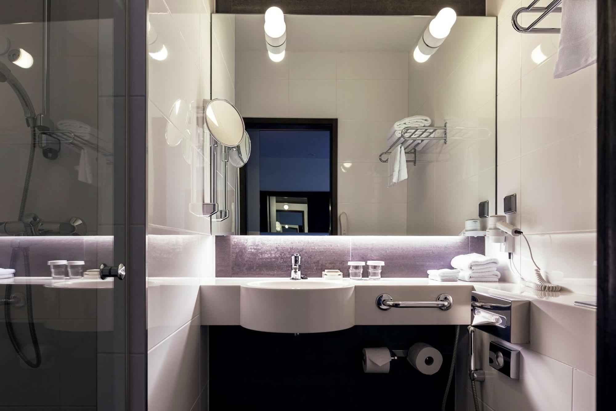 Hilton Kalastajatorppa Hotel 4*